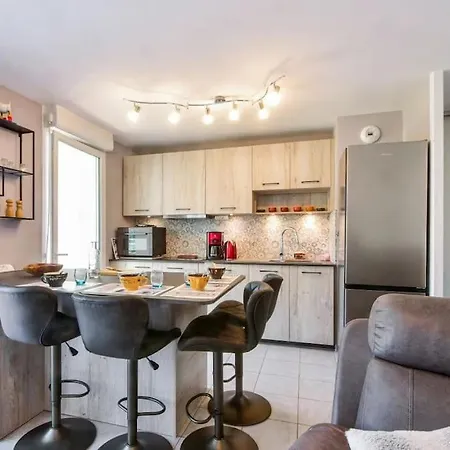 Apartment Beautiful With Terrace *